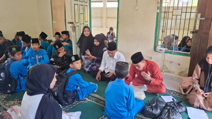 Zakat Fitrah, MTsN 5 Tunaikan Bersama di Madrasah