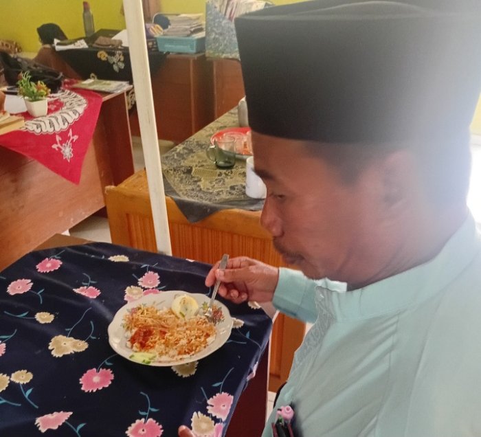 ASAS Hari Jumat, Menu Konsumsi Nasi Gemuk Telor Bulat