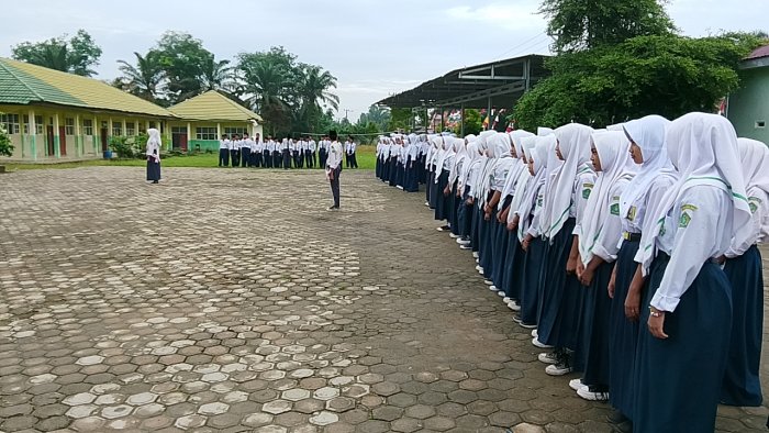 Hari Kesadaran Nasional, MTsN 5 Gelar Upacara