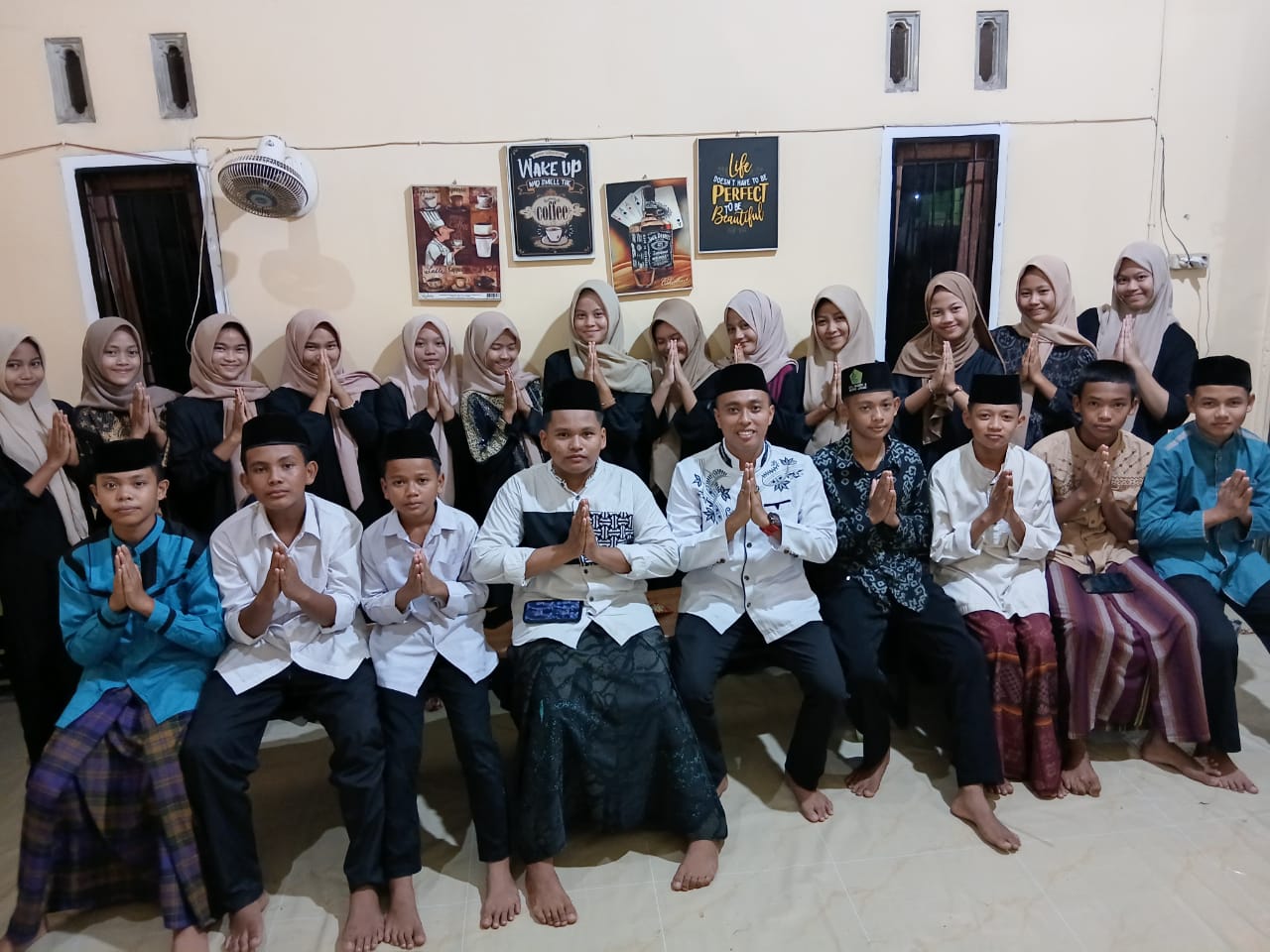 Buka Bersama, Iktiar Membangun Kedekatan Dengan Siswa.