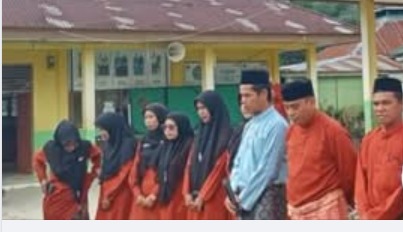 HUT Provinsi, MTsN 5 Muaro Jambi Pakai Busana Melayu Jambi