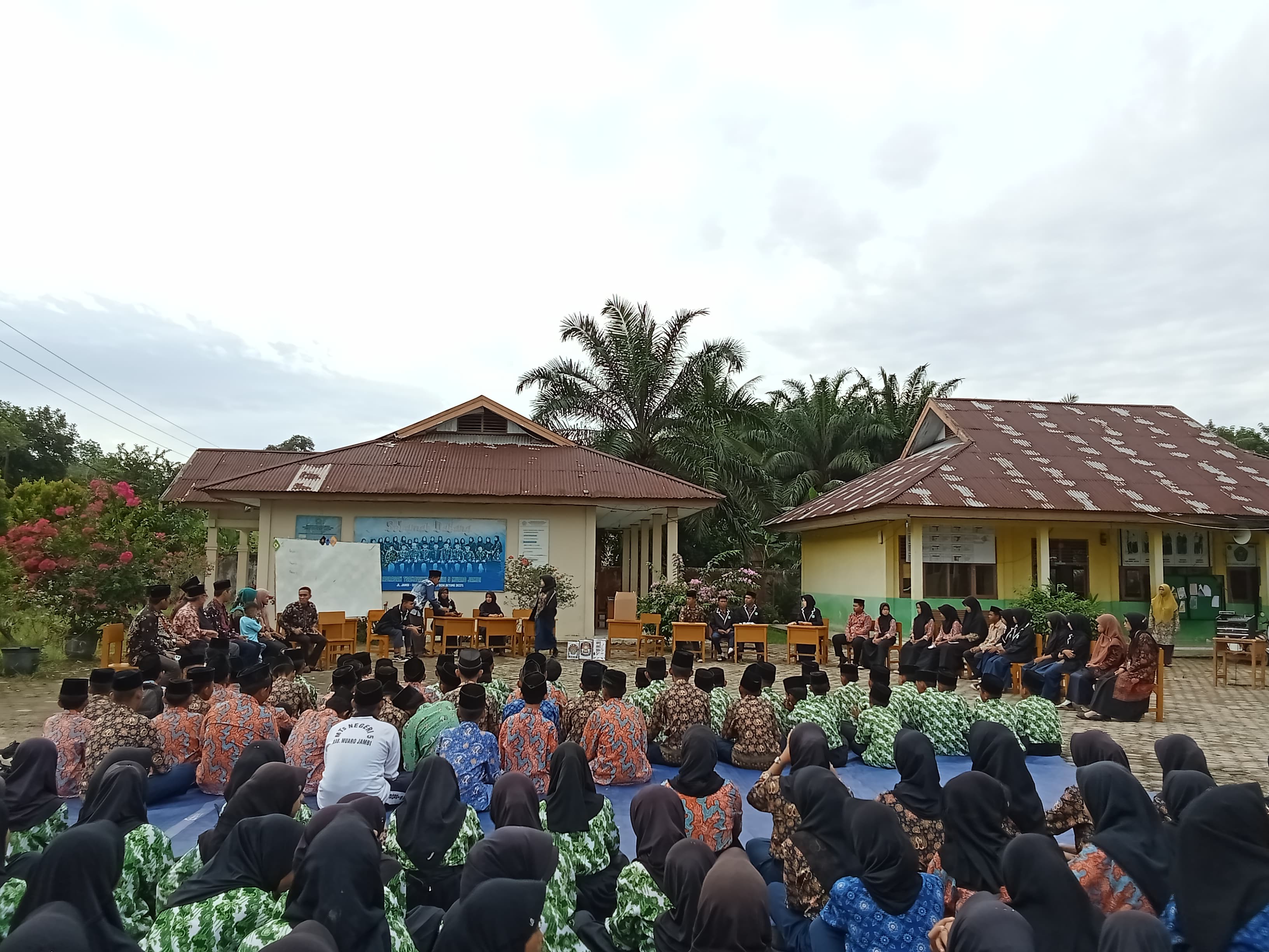 Pemilihan OSIM Baru, Raka â€“ Husnul Pimpin Siswa MTs N  5 Muaro Jambi.  