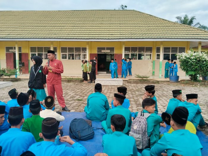 Razia Kerapian, Membentuk Siswa-siswi Teladan.