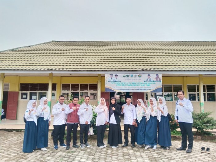 Pendataan Orang Tua Yang Mendapat Bansos, MTsN 5 Terima Kunjungan Tim Kemensos.