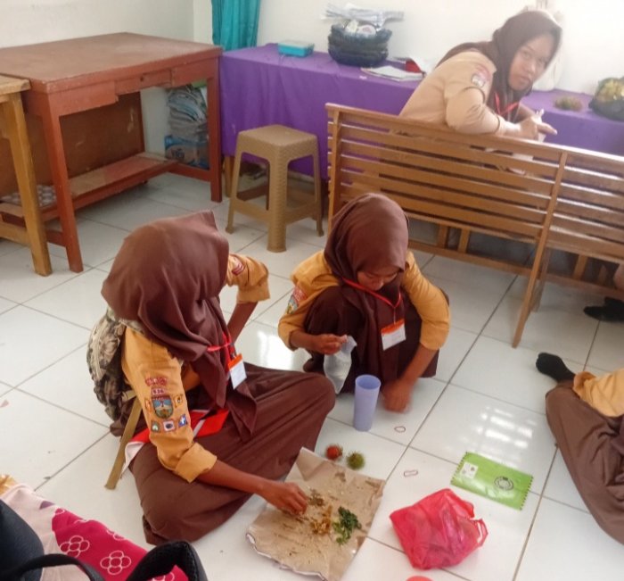 Asesmen 3 Sesi, Siswa-Siswi Bawa Bekal Nasi.