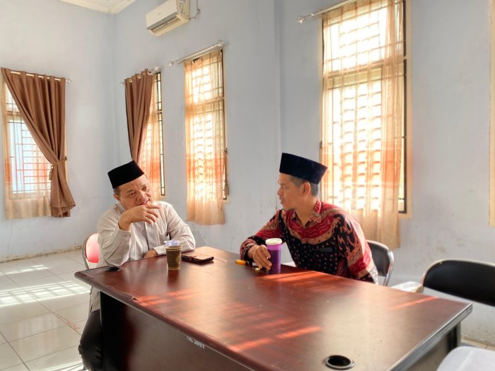 Diskusi Kegiatan Pembelajaran, Guru MTsN 5 Berbincang Dengan Kasi Penmad