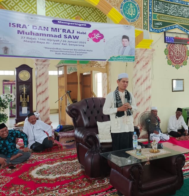 Isra Miraj, Guru MTs N 5 Muaro Jambi Sampaikan Pentingnya Ibadah Sholat.
