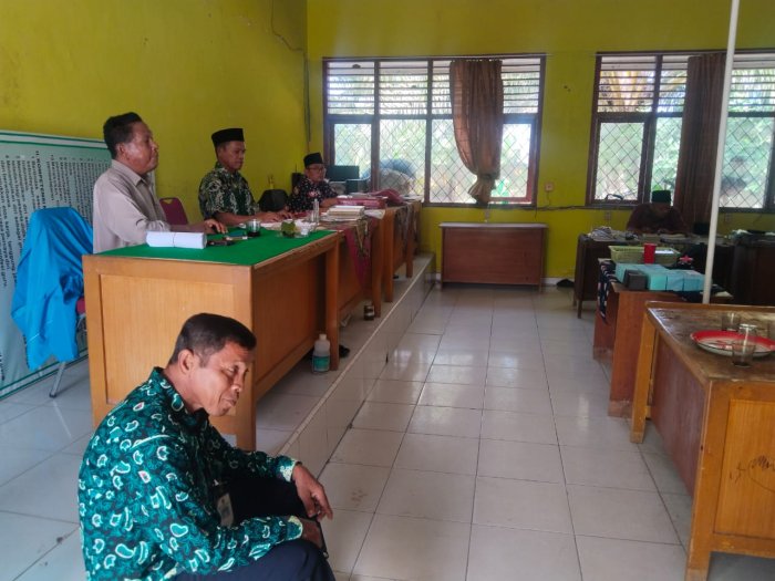 Jelang HGN, PKKM dan PAS, MTsN 5 Gelar Rapat Persiapan.
