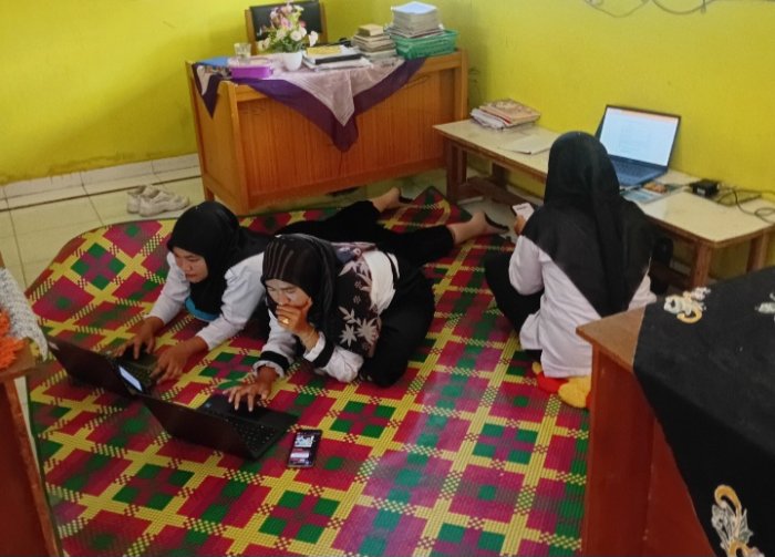 Pendidikan Profesi Guru, 3 Guru MTsN 5 Terus Berjibaku Dengan Waktu