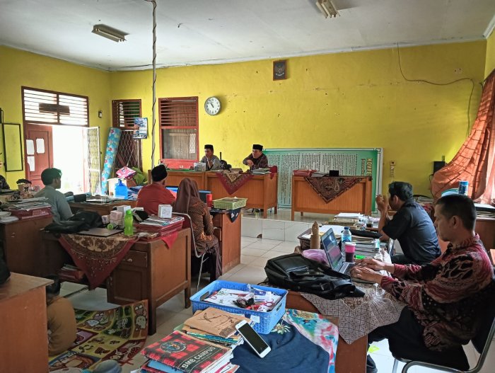 Bahas Pembelajaran Ramadhan, MTsN 5 Gelar Rapat