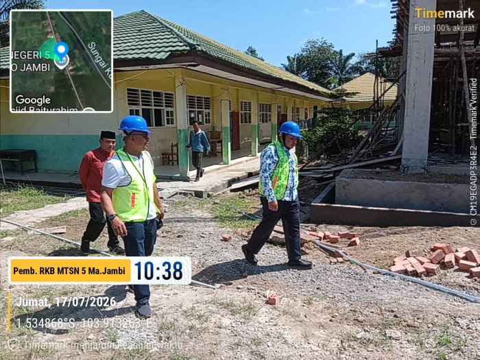 Monitoring Progress Pengerjaan Proyek SBSN, Kanwil Kemenag Provinsi Jambi Kunjungi MTsN 5 Muaro Jambi