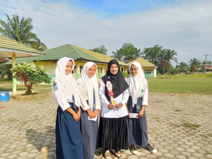 Syarhil Quran Putri, MTsN 5 Muaro Jambi Raih Juara 3 FASI Kabupaten Muaro jambi 