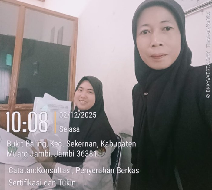 Awal Bulan, Plt. Kaur TU Serahkan Laporan
