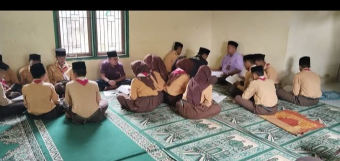 Musholla MTsN 5, Di Bangun Dari Swadaya Bersama.