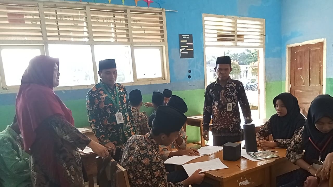 UAM Hari ini, Kepala MTs N 5 Gelar Monitor dan Evaluasi