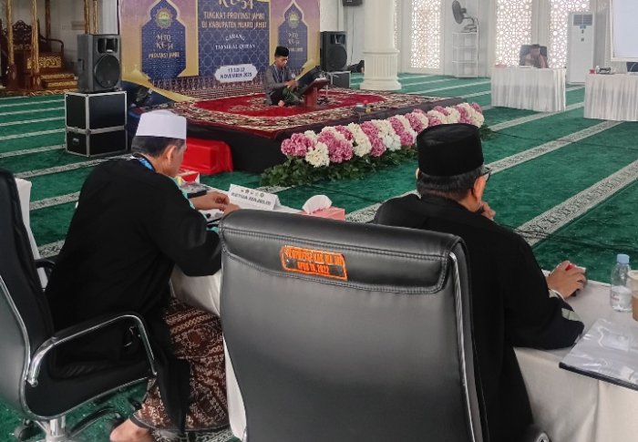 Final Cabang Tafsir Golongan Bahasa Inggris, Guru MTsN 5 Dampingi Peserta.
