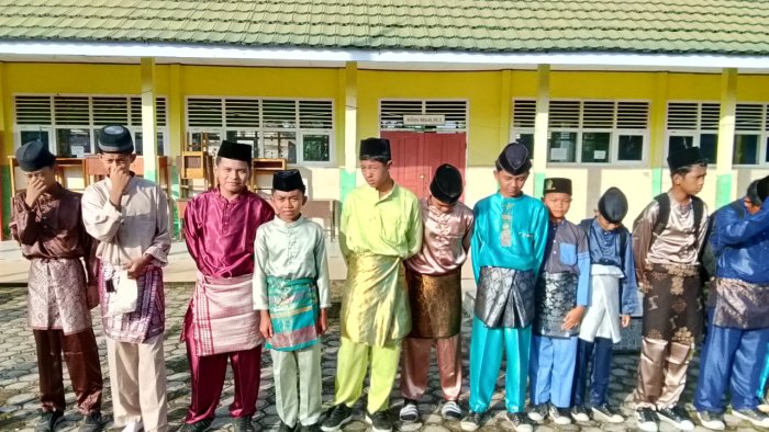 HUT Provinsi Jambi, Berikut Sejarah Pakaian Teluk Belango  ( Part 2 )