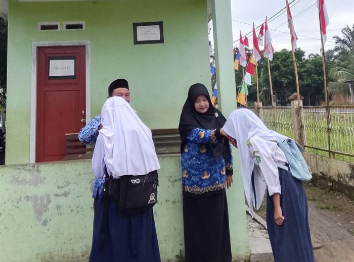 RTs Merianti dan Amar, Guru Piket Yang Super Rajin