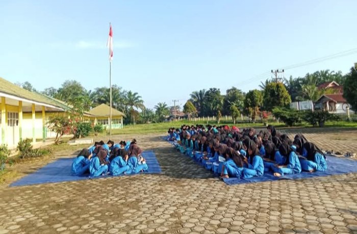 Yasinan Rutin MTsN 5 Muaro Jambi, Menumbuhkan Nilai Spiritual Peserta di Lingkungan Madrasah