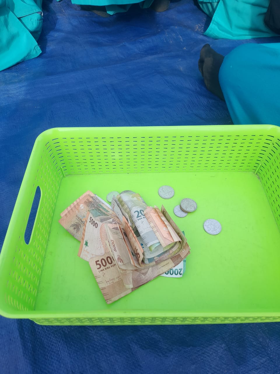 Jumat Berkah, Mari Kita Bersedekah 