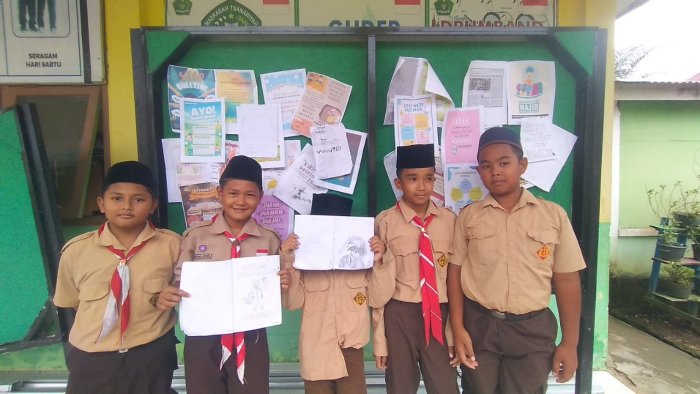 Mading, Ikhtiar Meningkatkan Sumber Belajar.