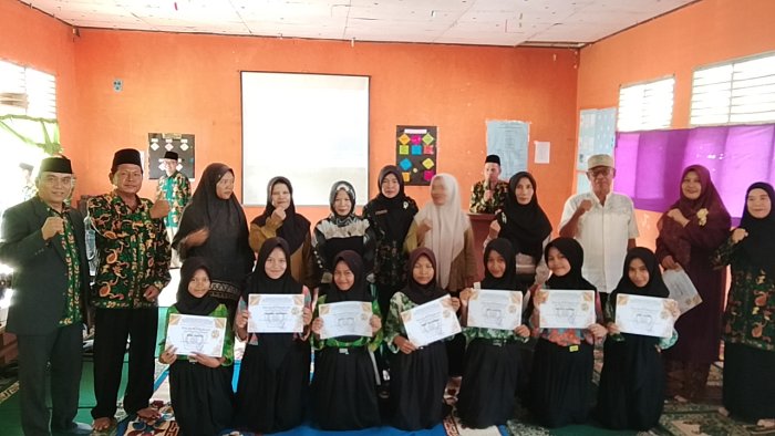 Semua Anak Juara, MTsN 5 Beri Apresiasi Siswa Berprestasi